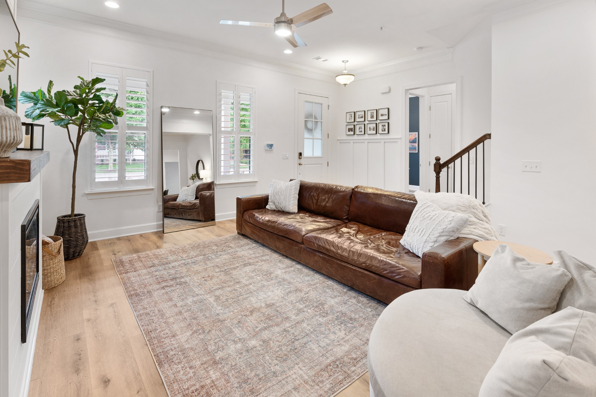 607 Cobert Ln