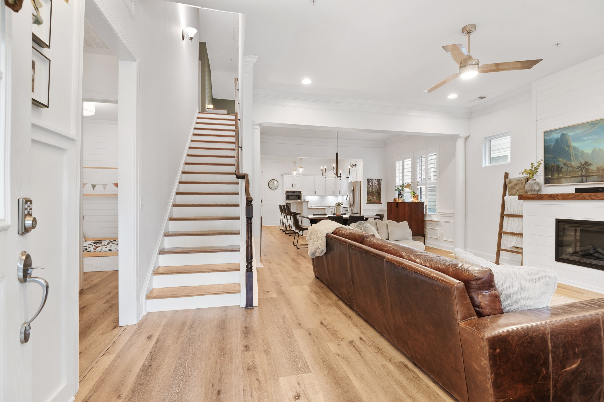 607 Cobert Ln