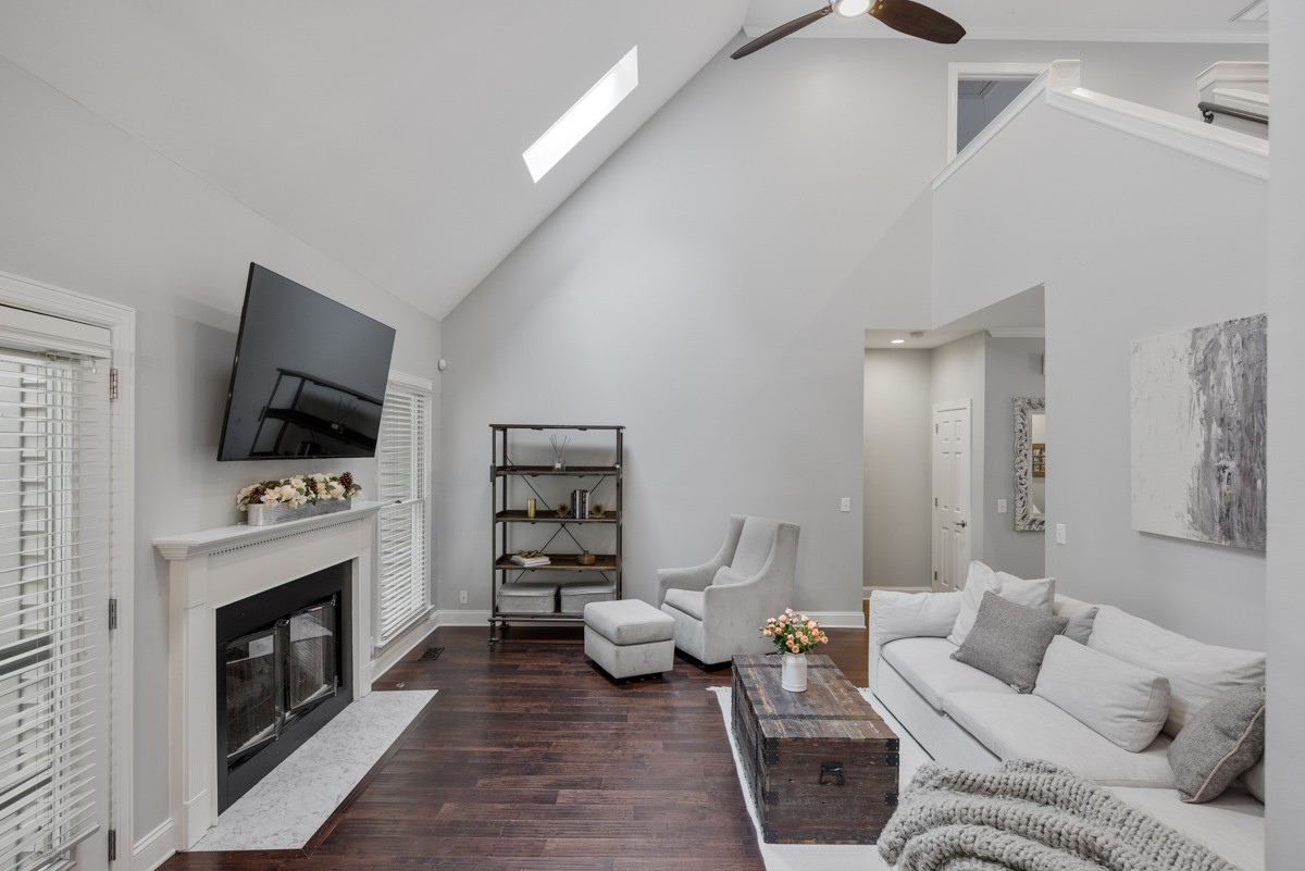 2432 Devon Valley Dr