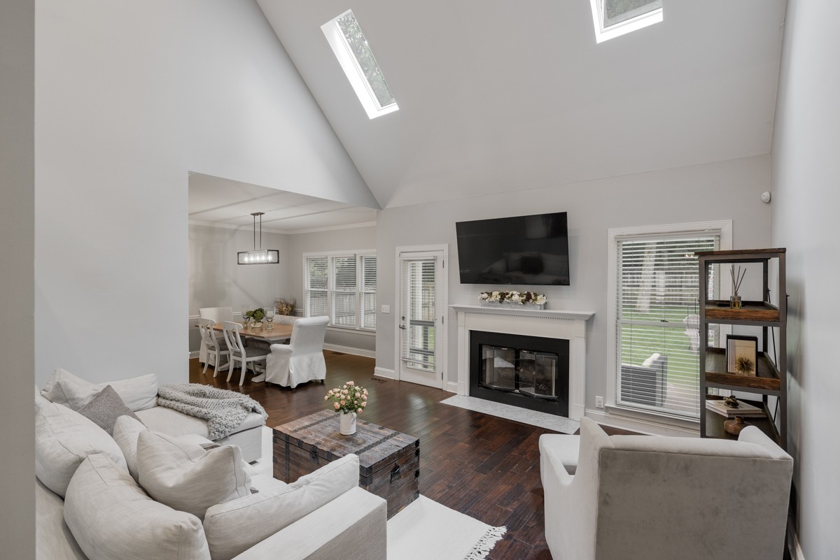 2432 Devon Valley Dr