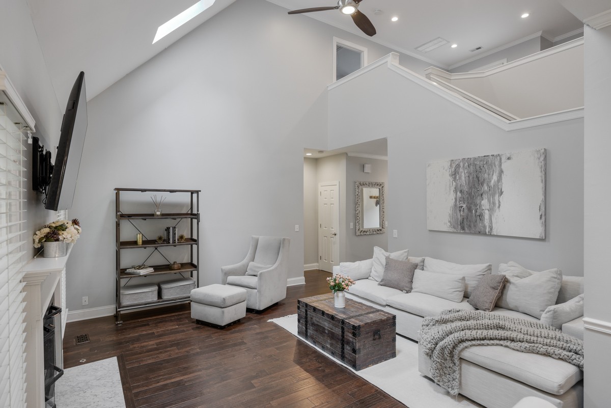 2432 Devon Valley Dr