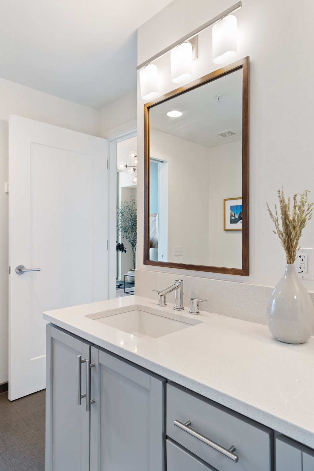 1212 Laurel St Unit: 401