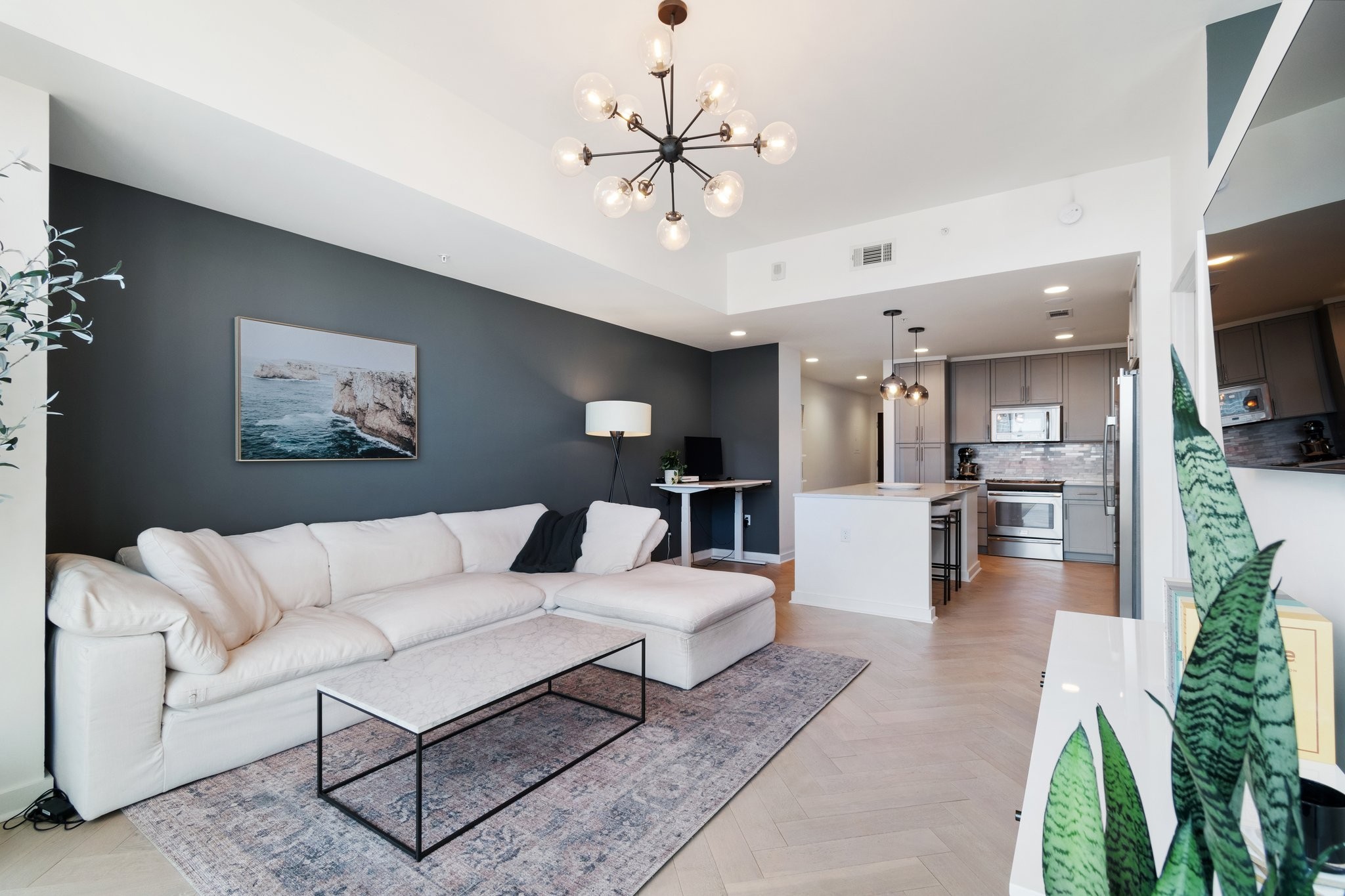 1212 Laurel St Unit: 401
