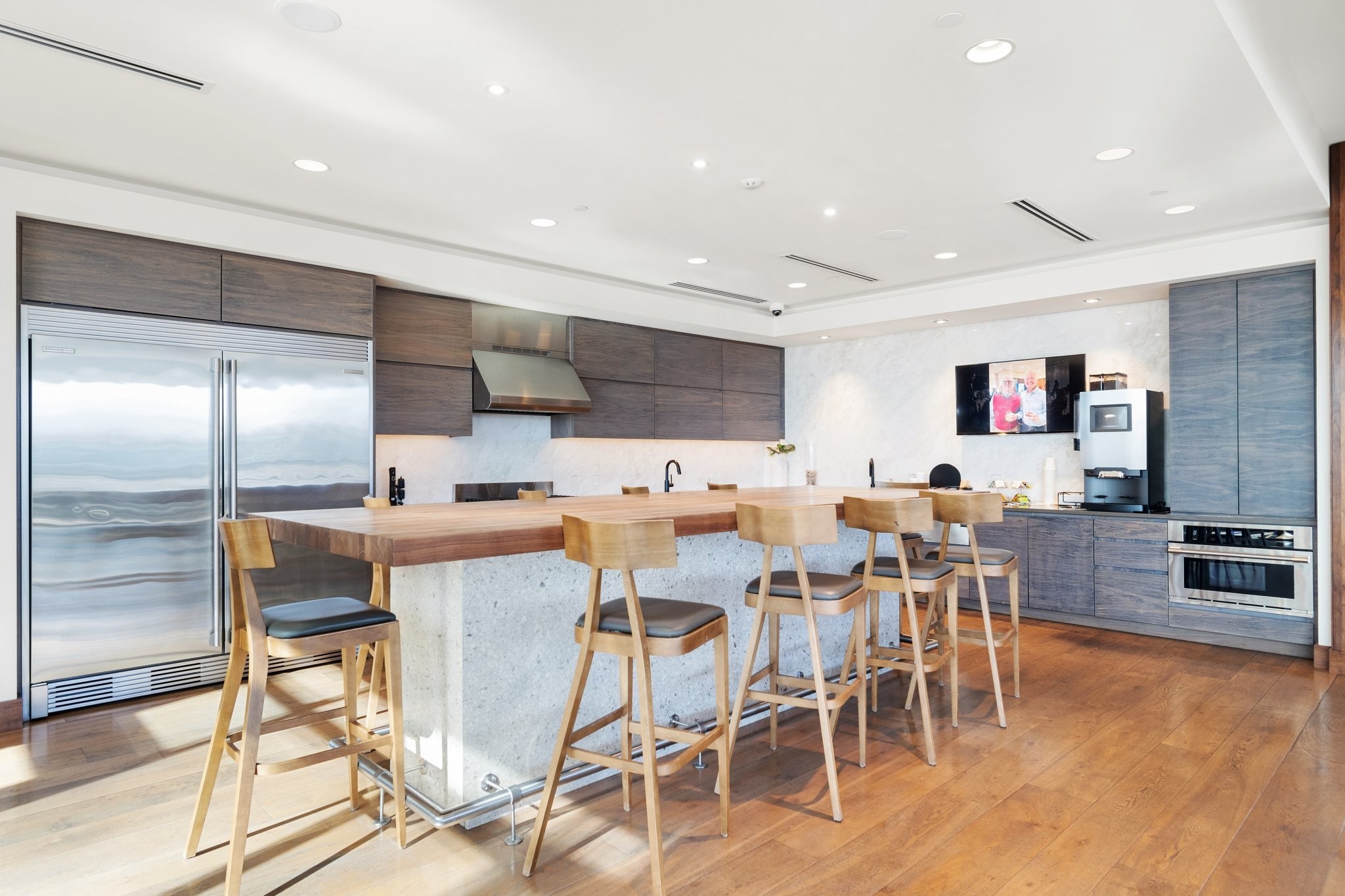 1212 Laurel St Unit: 401