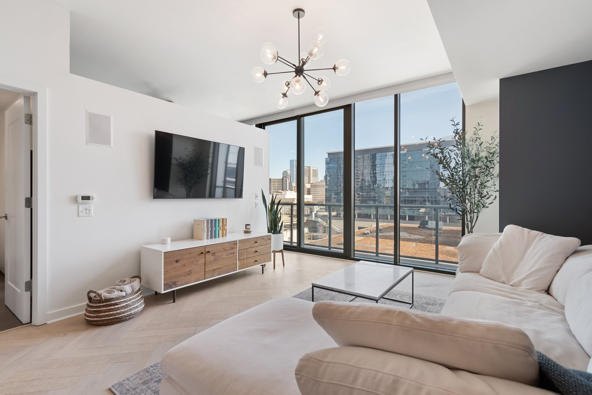 1212 Laurel St Unit: 401