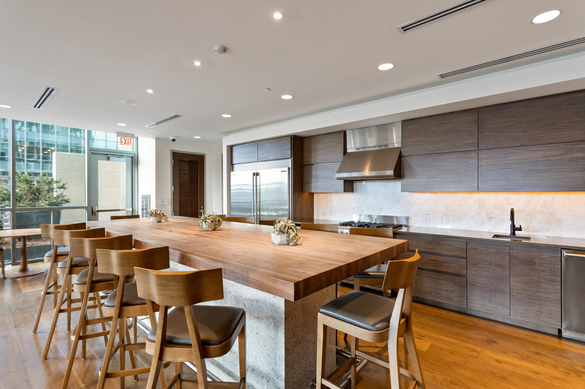 1212 Laurel St Unit: 1612
