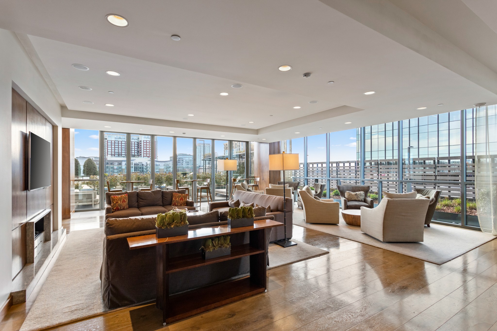 1212 Laurel St Unit: 1612