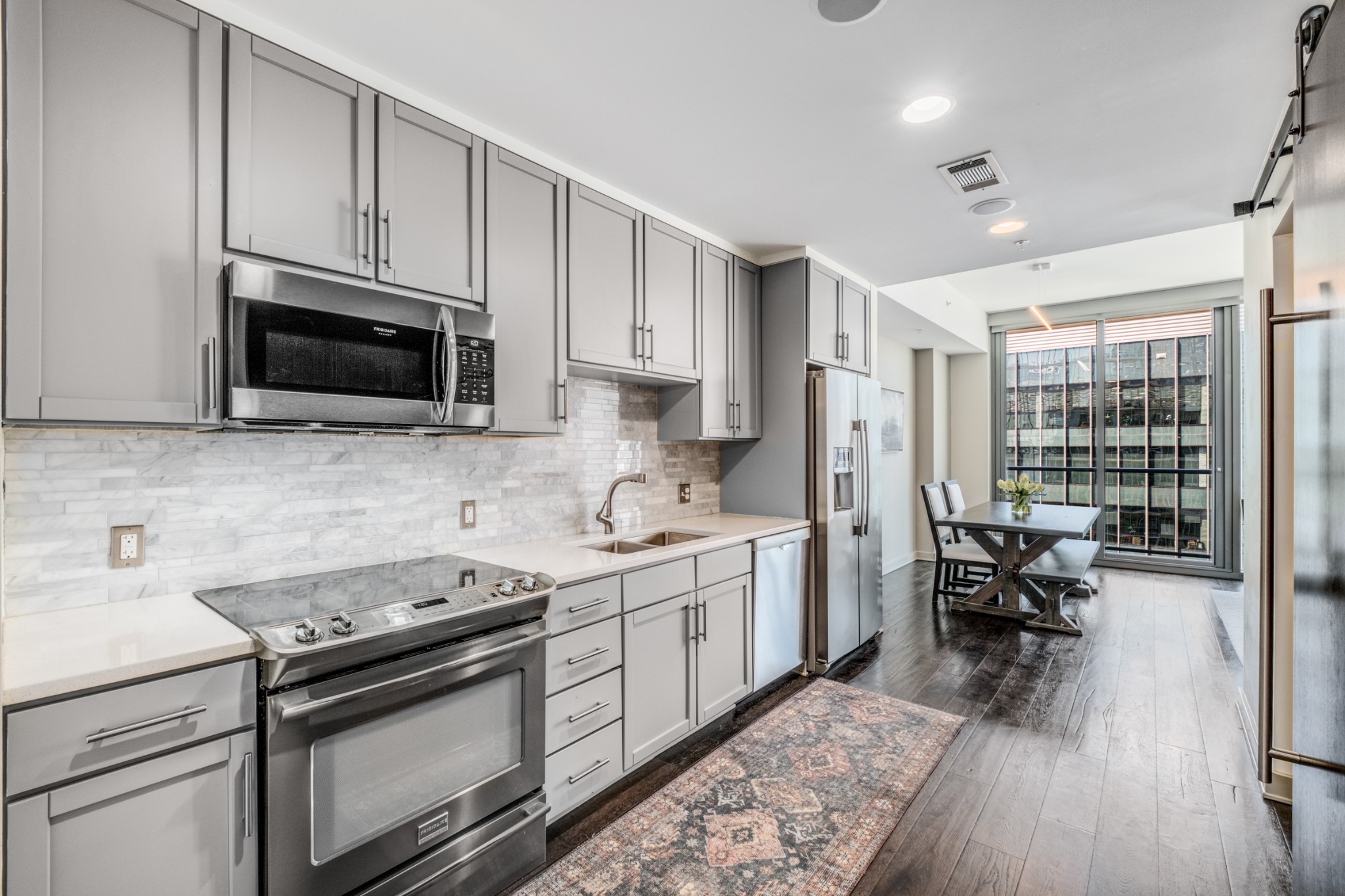 1212 Laurel St Unit: 1612