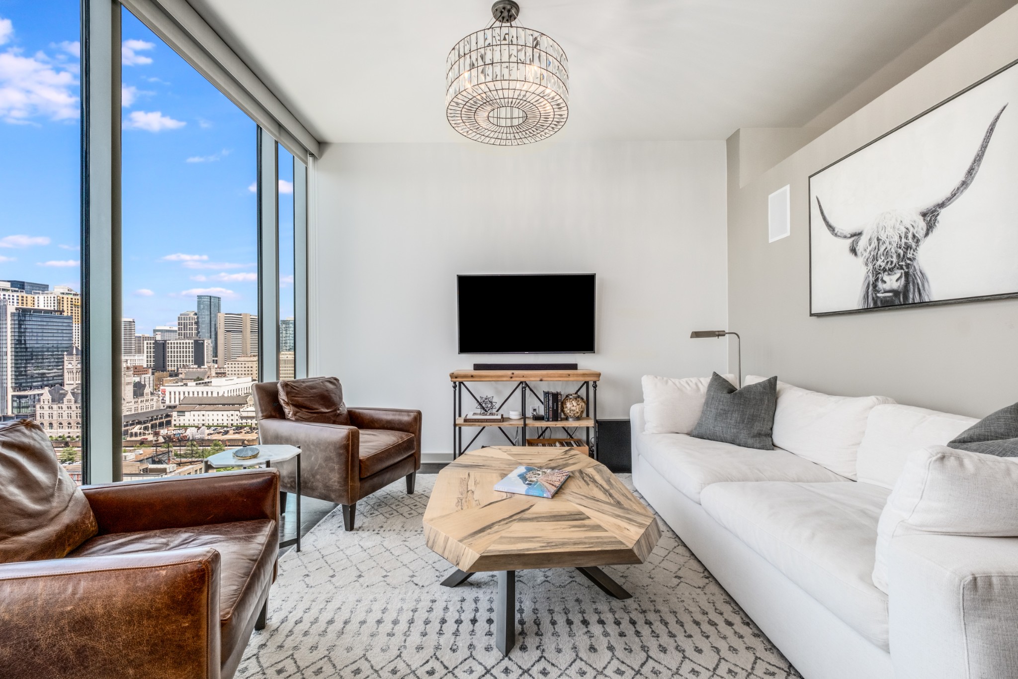 1212 Laurel St Unit: 1612