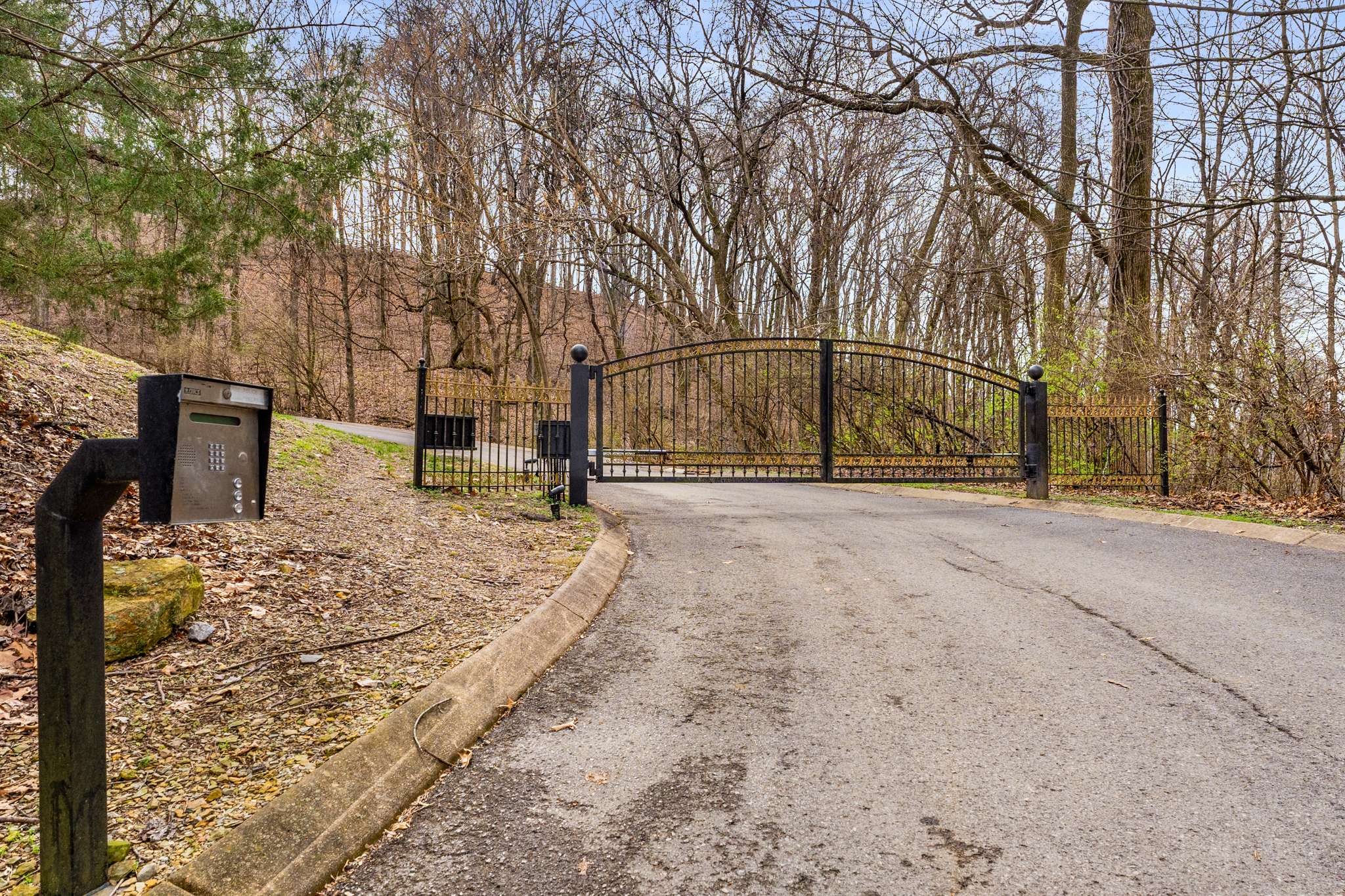 1007 Lookout Ridge Ct