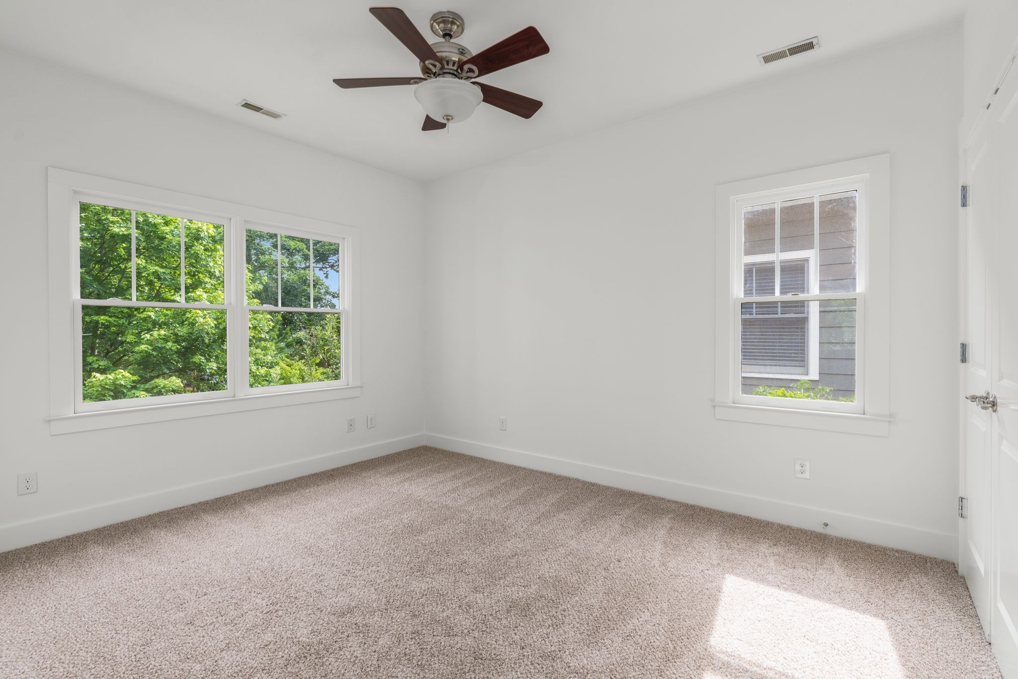 1011 Halcyon Ave