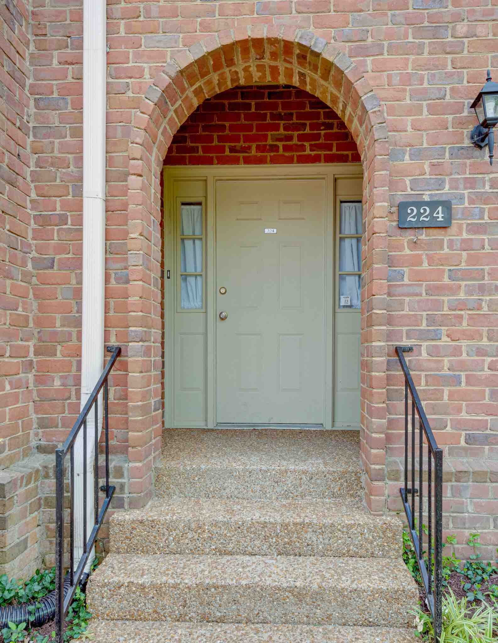 224 Westchase Dr