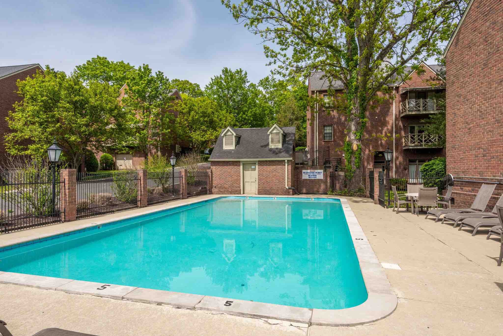 224 Westchase Dr