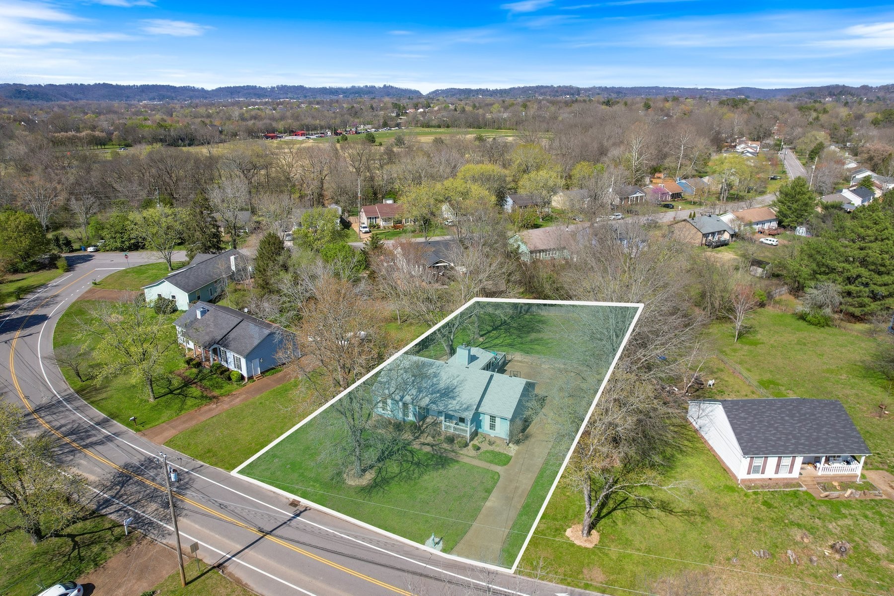 956 Harpeth Bend Dr