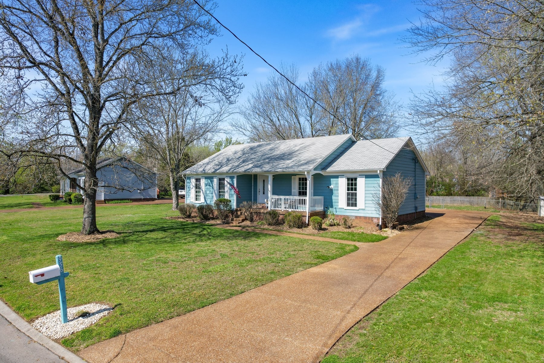 956 Harpeth Bend Dr