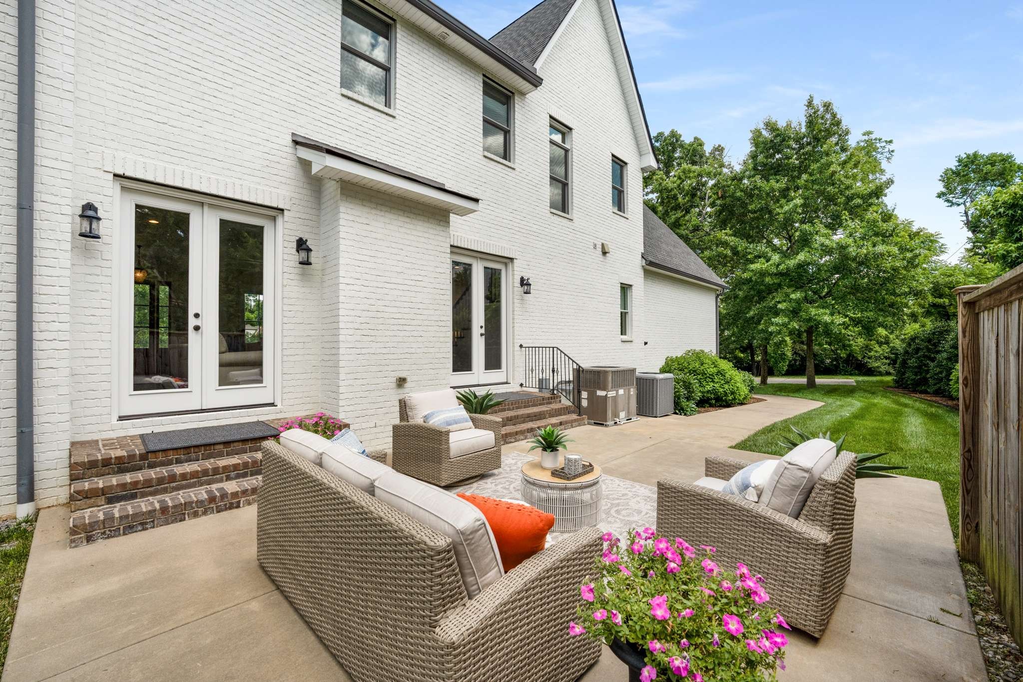 1917 Castleman Dr