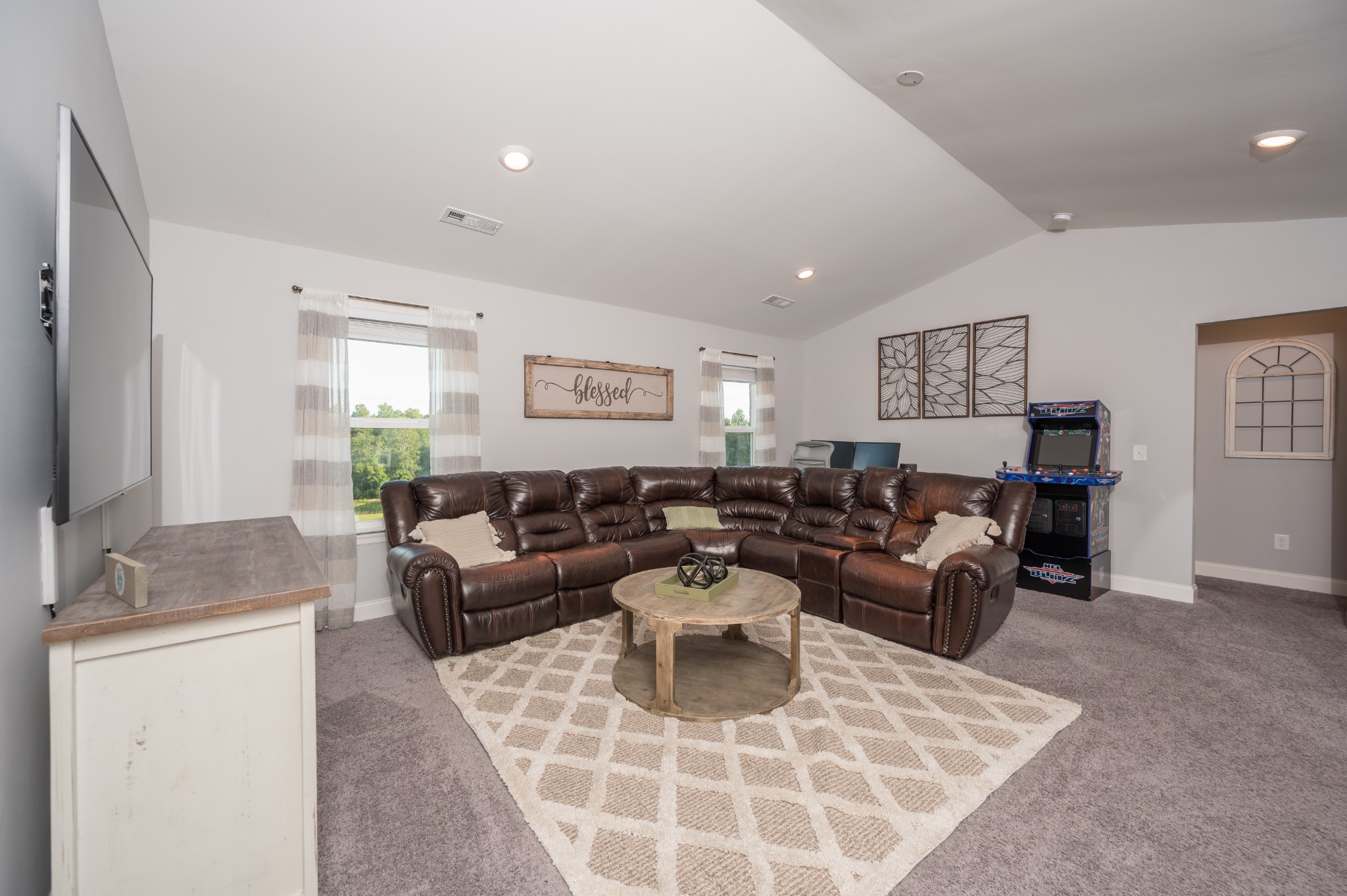 7182 Winfrey Dr