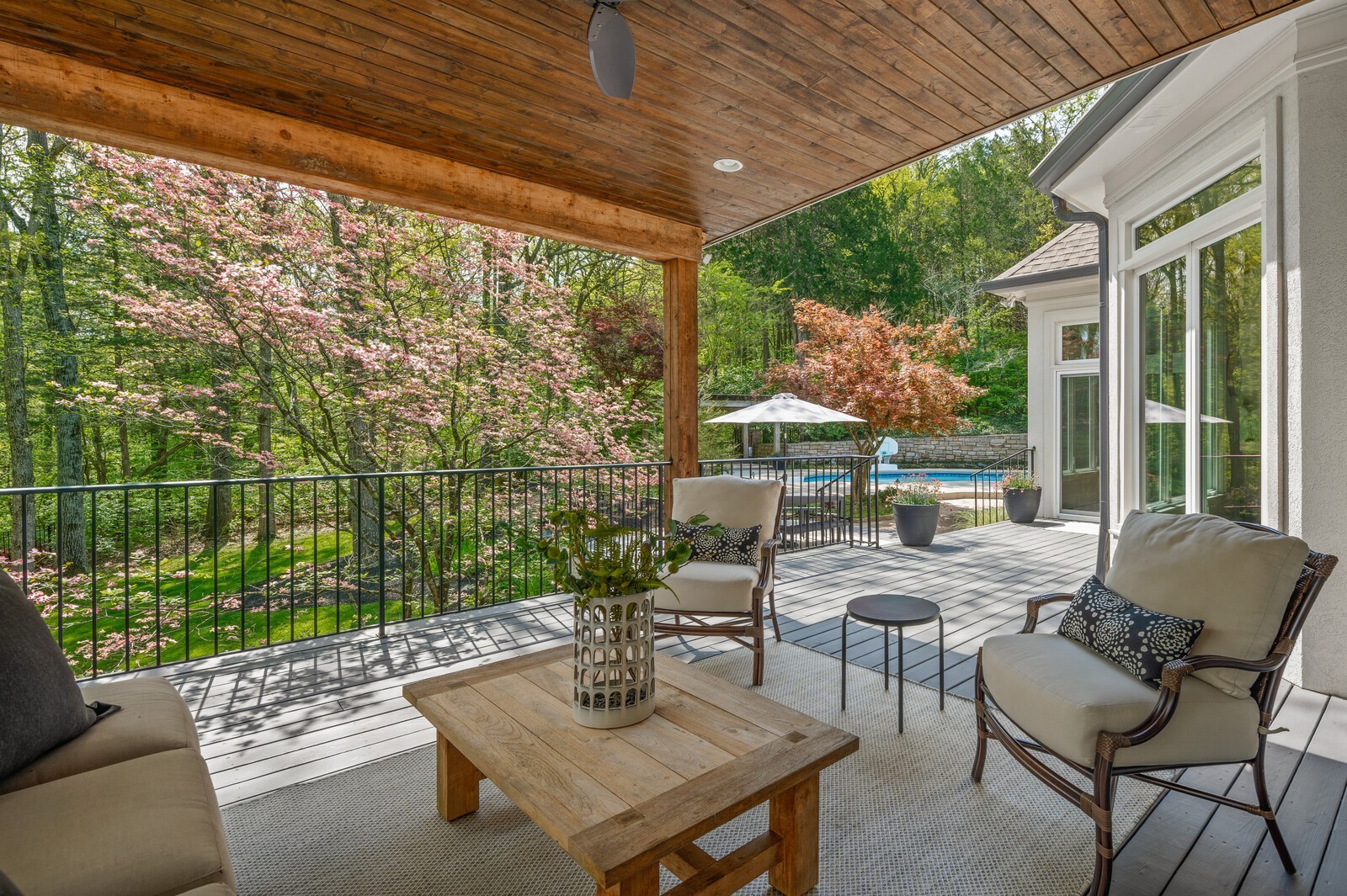 504 Grand Oaks Dr