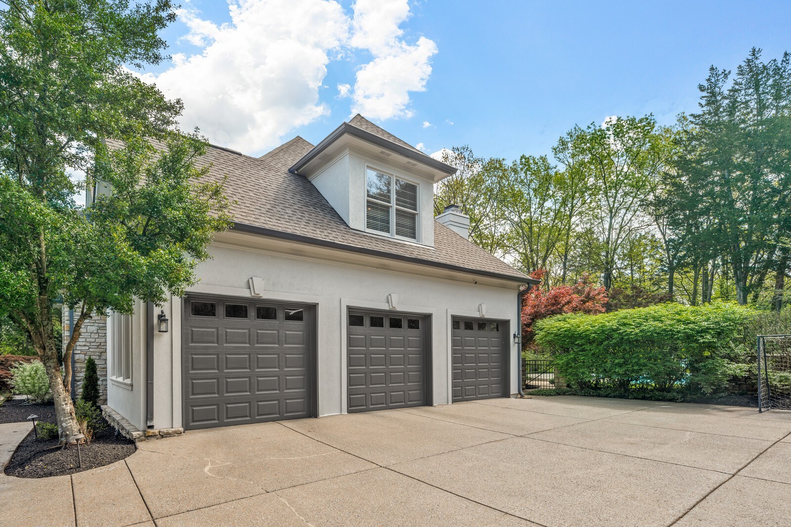 504 Grand Oaks Dr