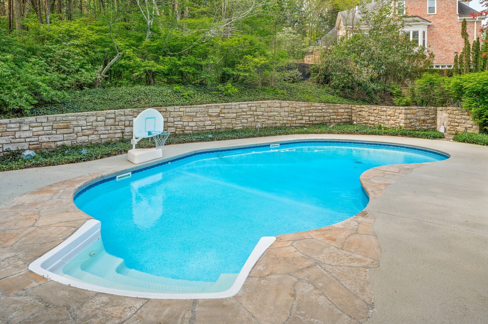 504 Grand Oaks Dr