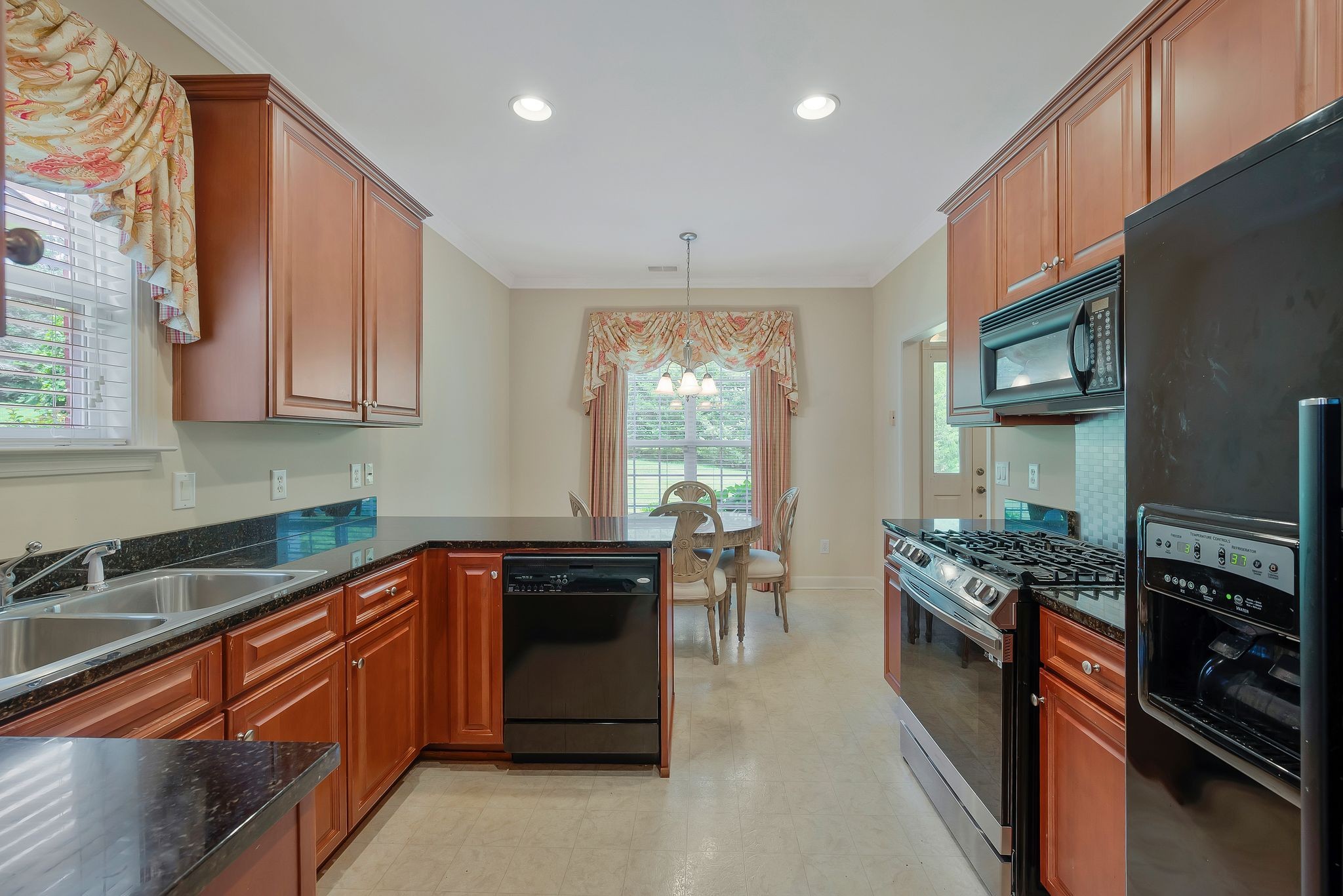 7119 Sunrise Cir