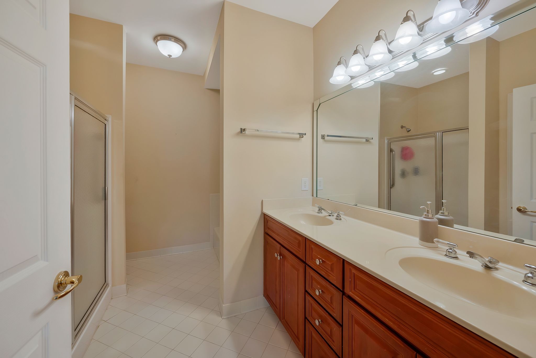 7119 Sunrise Cir