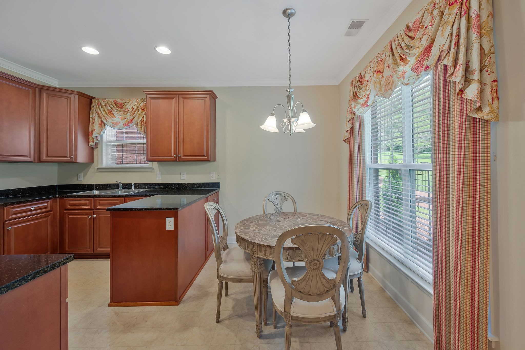 7119 Sunrise Cir
