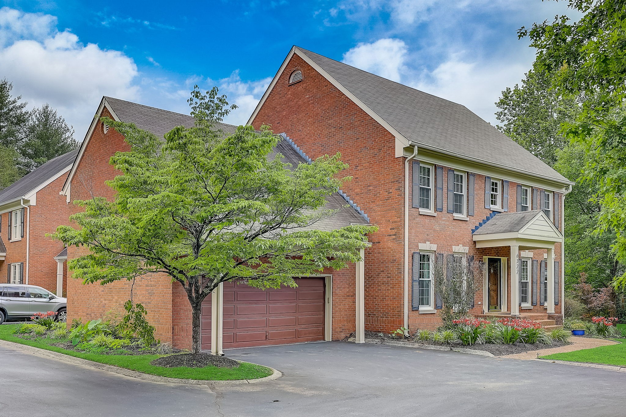 6322 Chickering Woods Dr