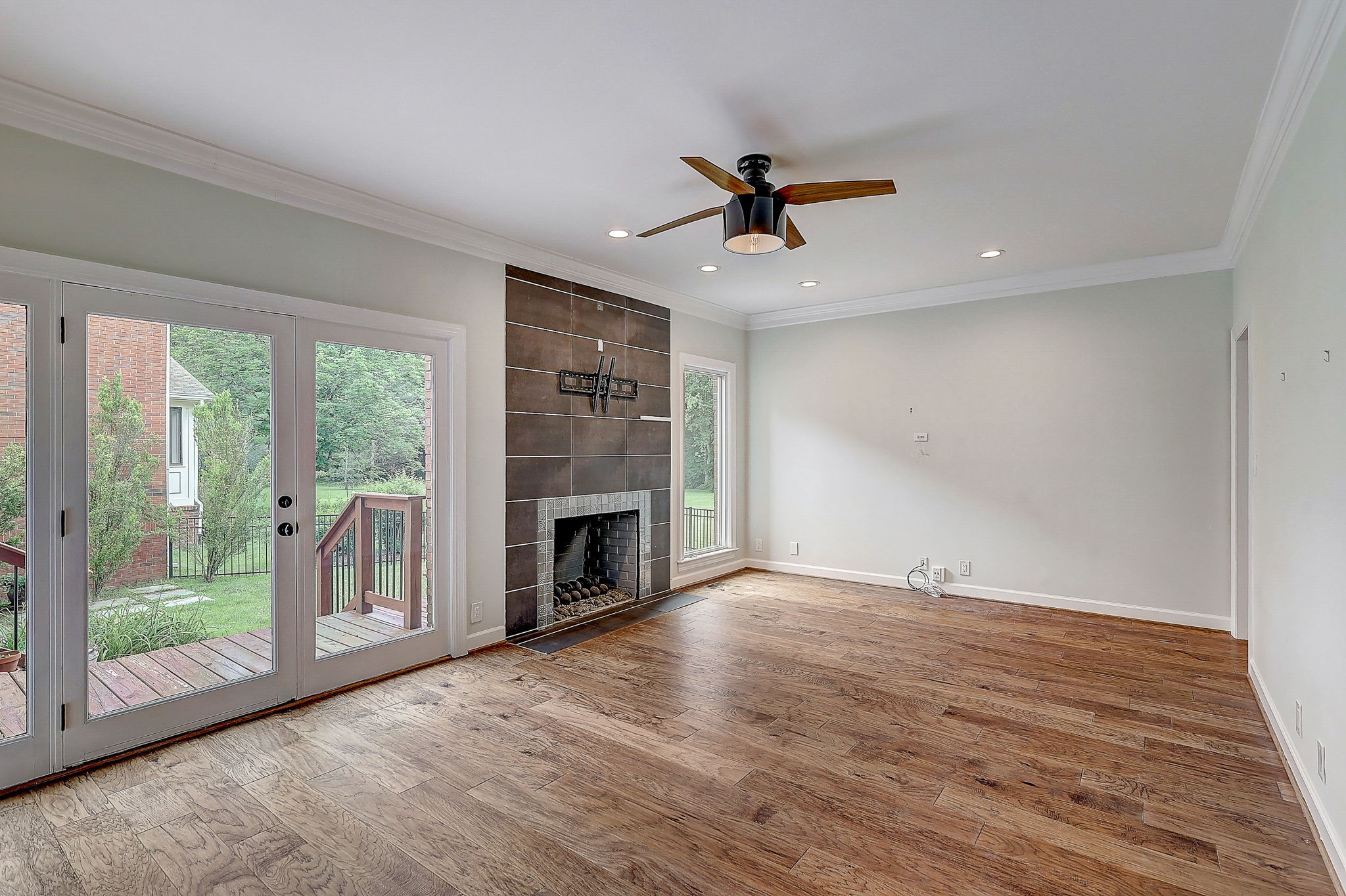 6322 Chickering Woods Dr