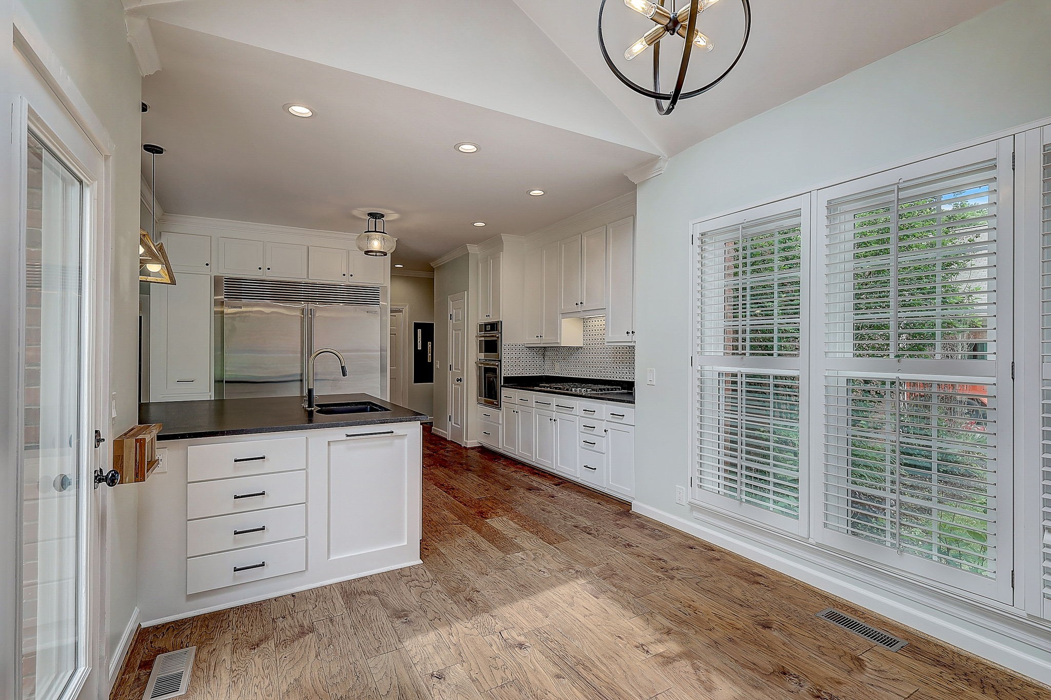 6322 Chickering Woods Dr