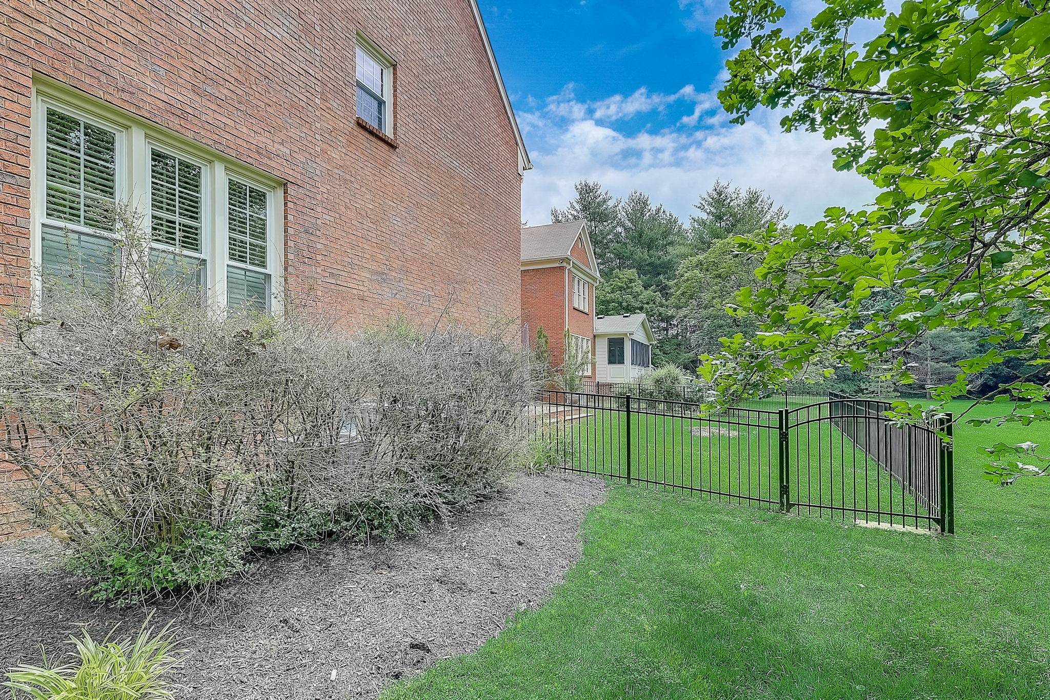 6322 Chickering Woods Dr