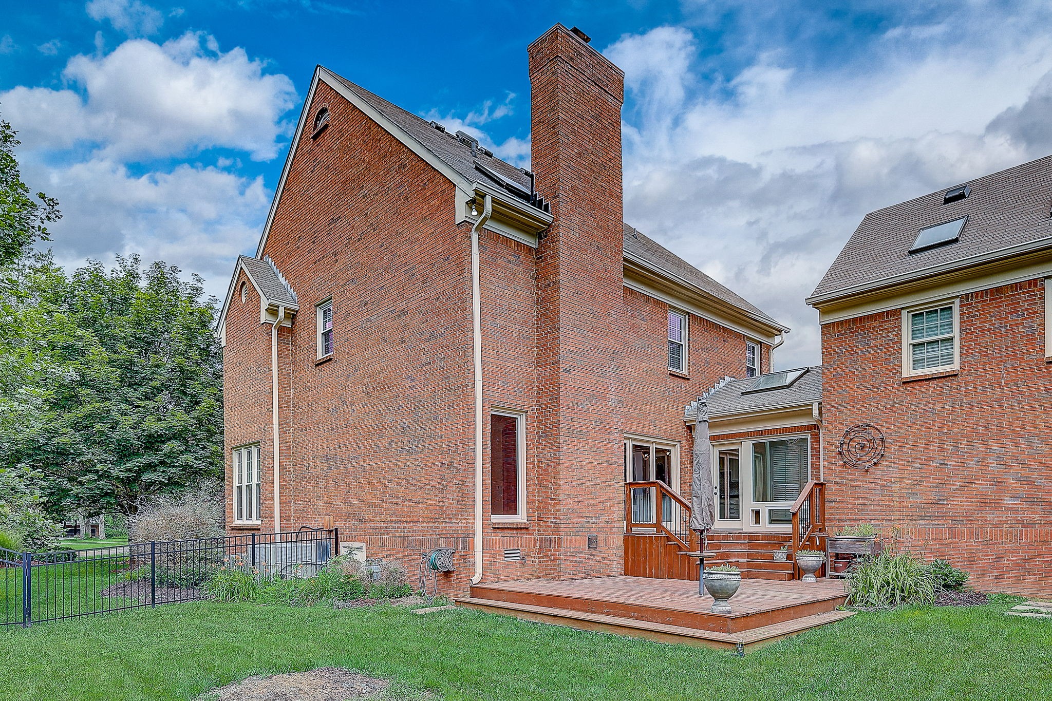 6322 Chickering Woods Dr