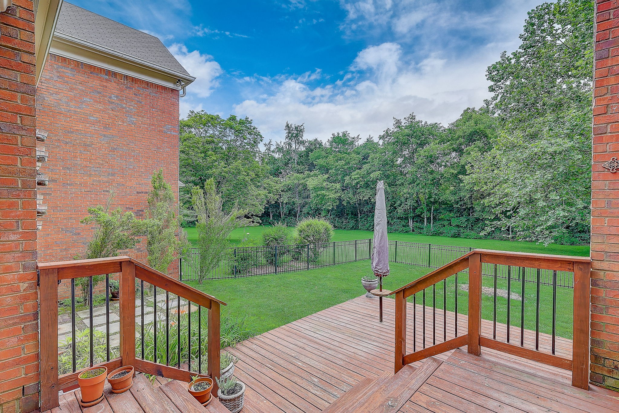 6322 Chickering Woods Dr