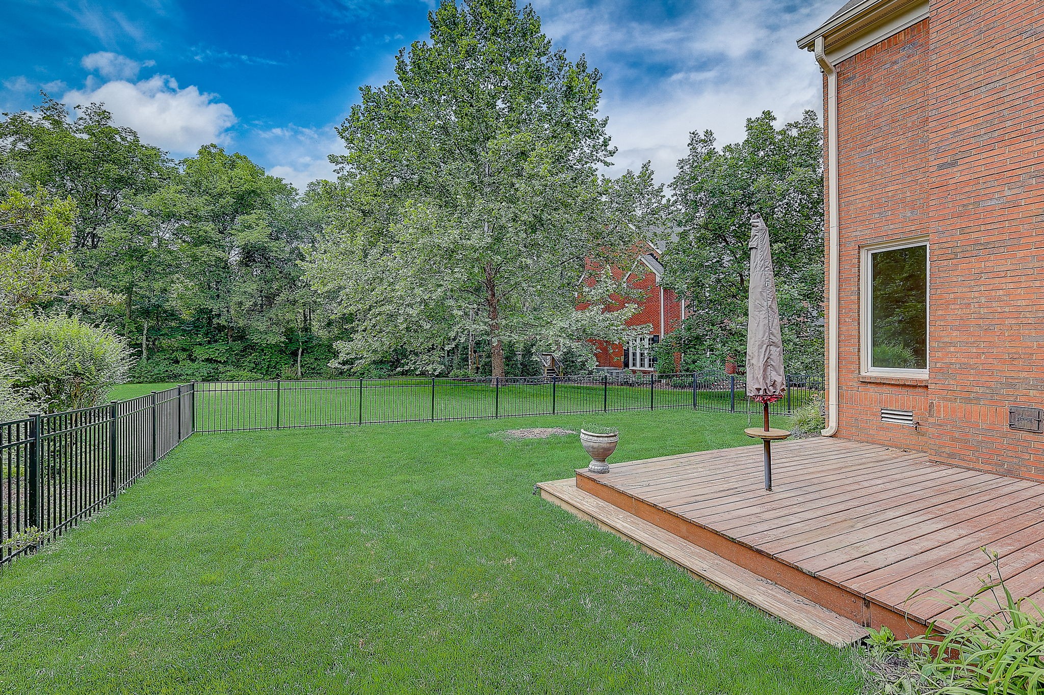 6322 Chickering Woods Dr