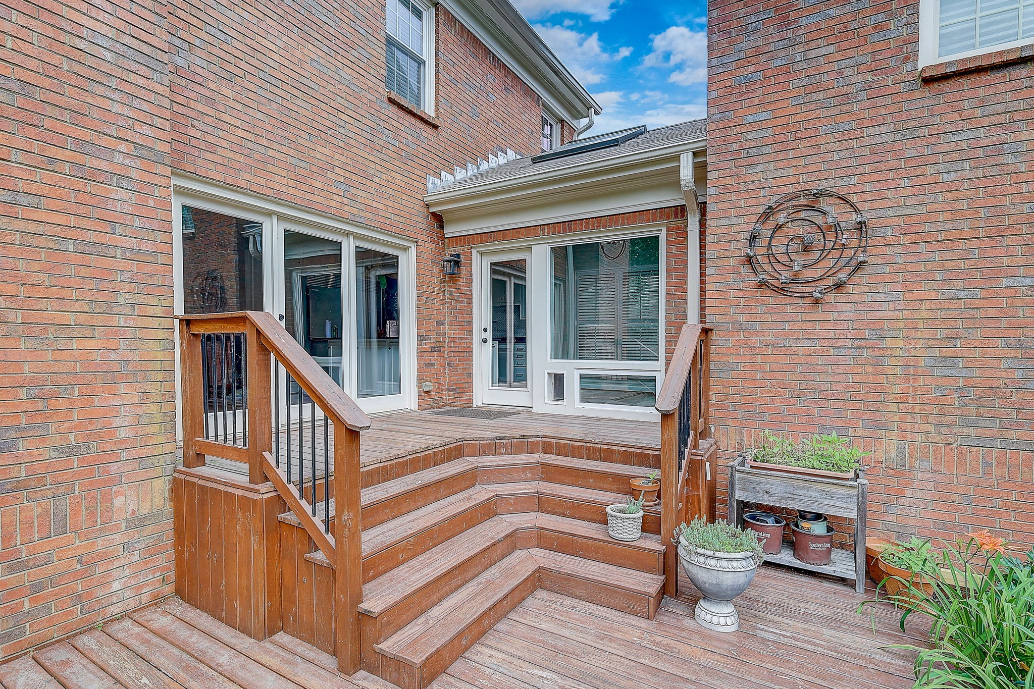 6322 Chickering Woods Dr