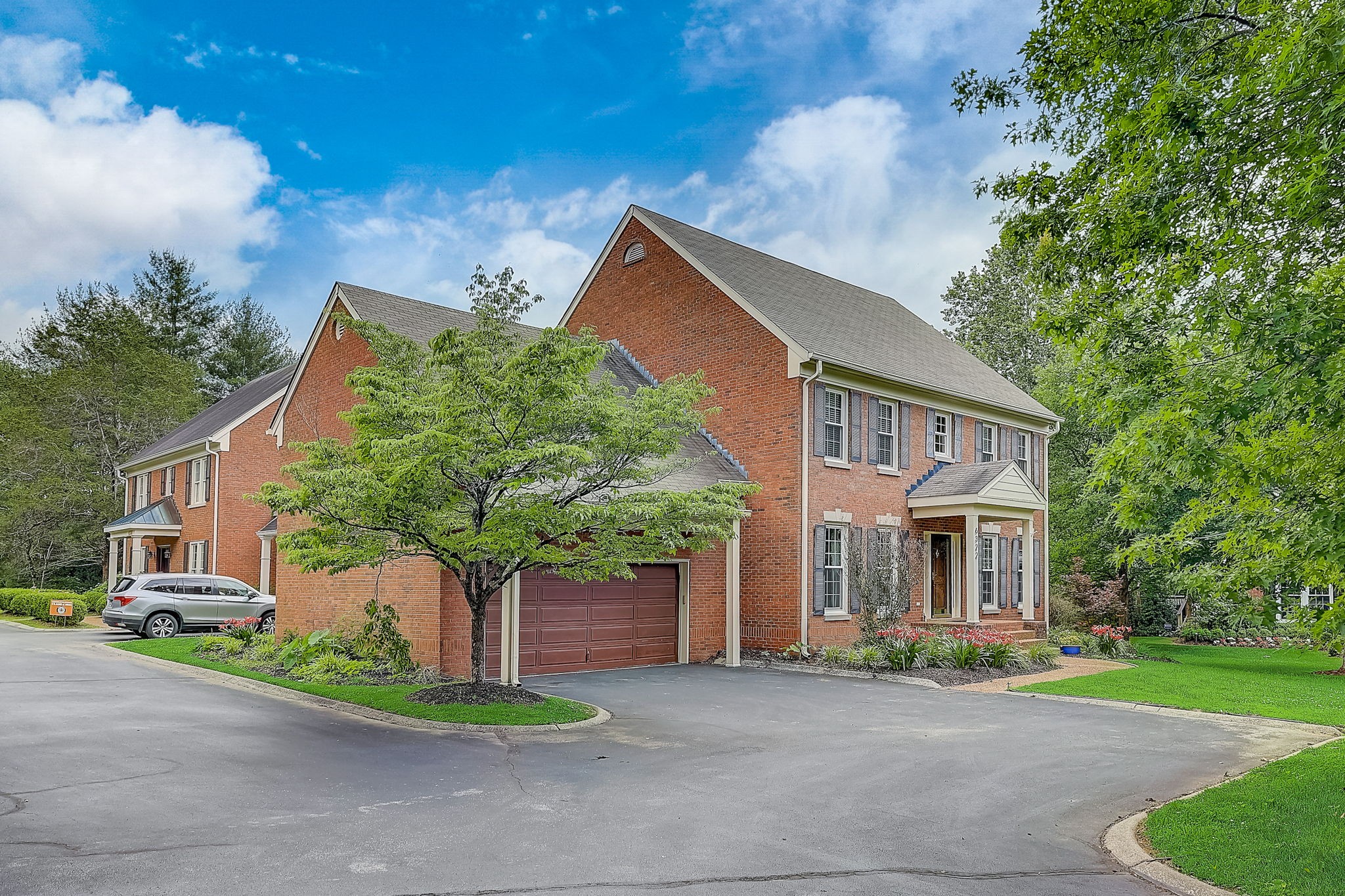 6322 Chickering Woods Dr