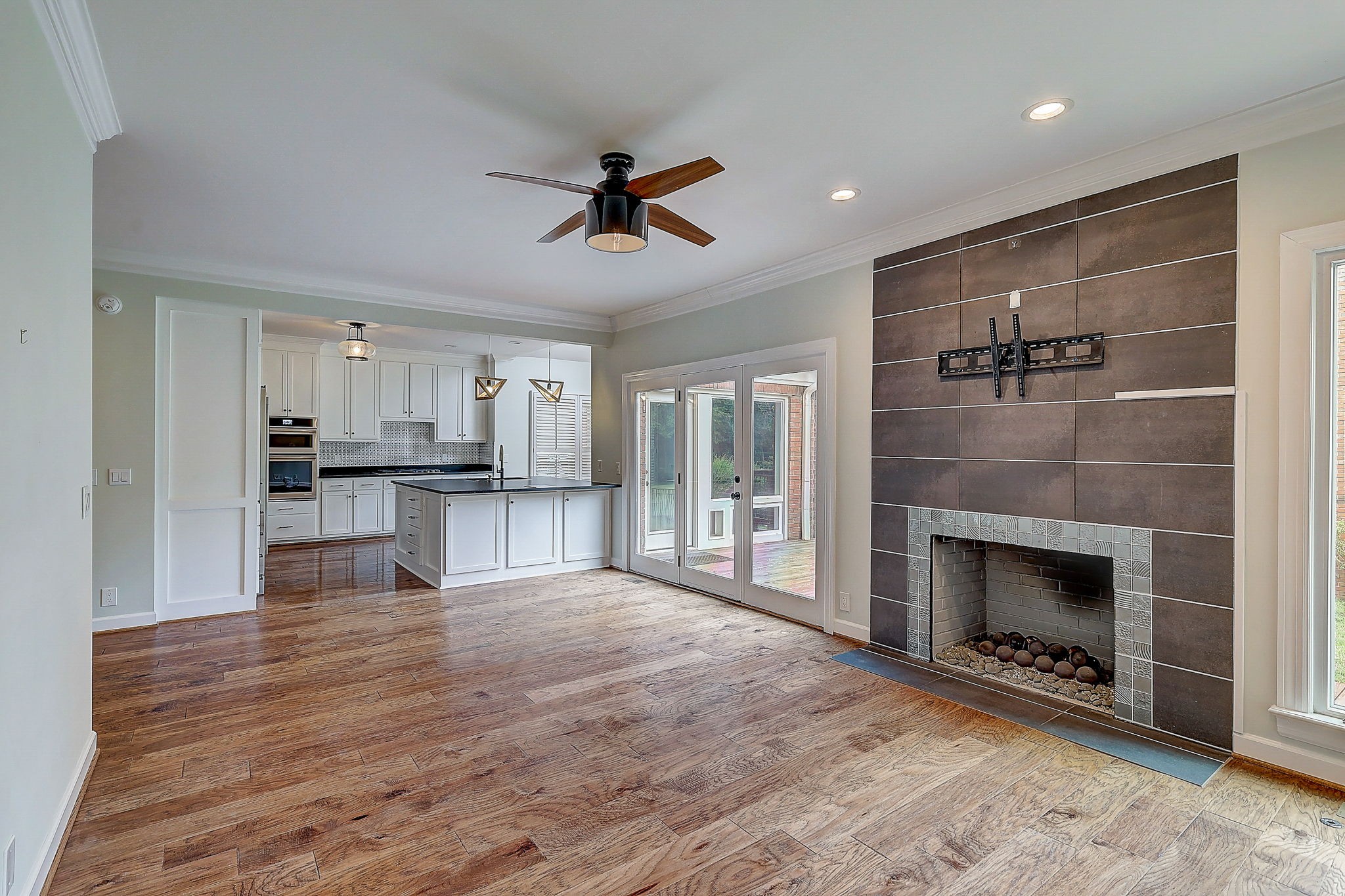 6322 Chickering Woods Dr
