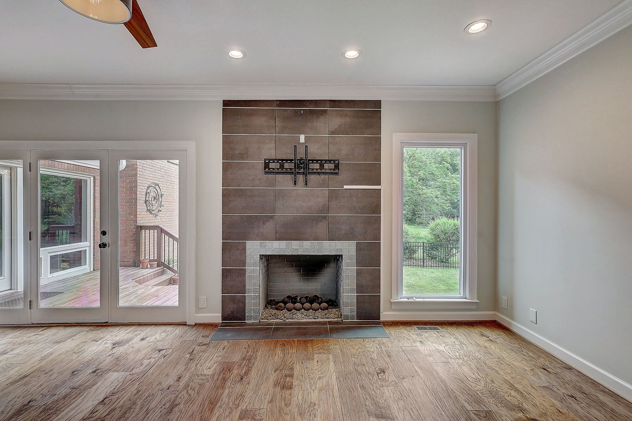 6322 Chickering Woods Dr