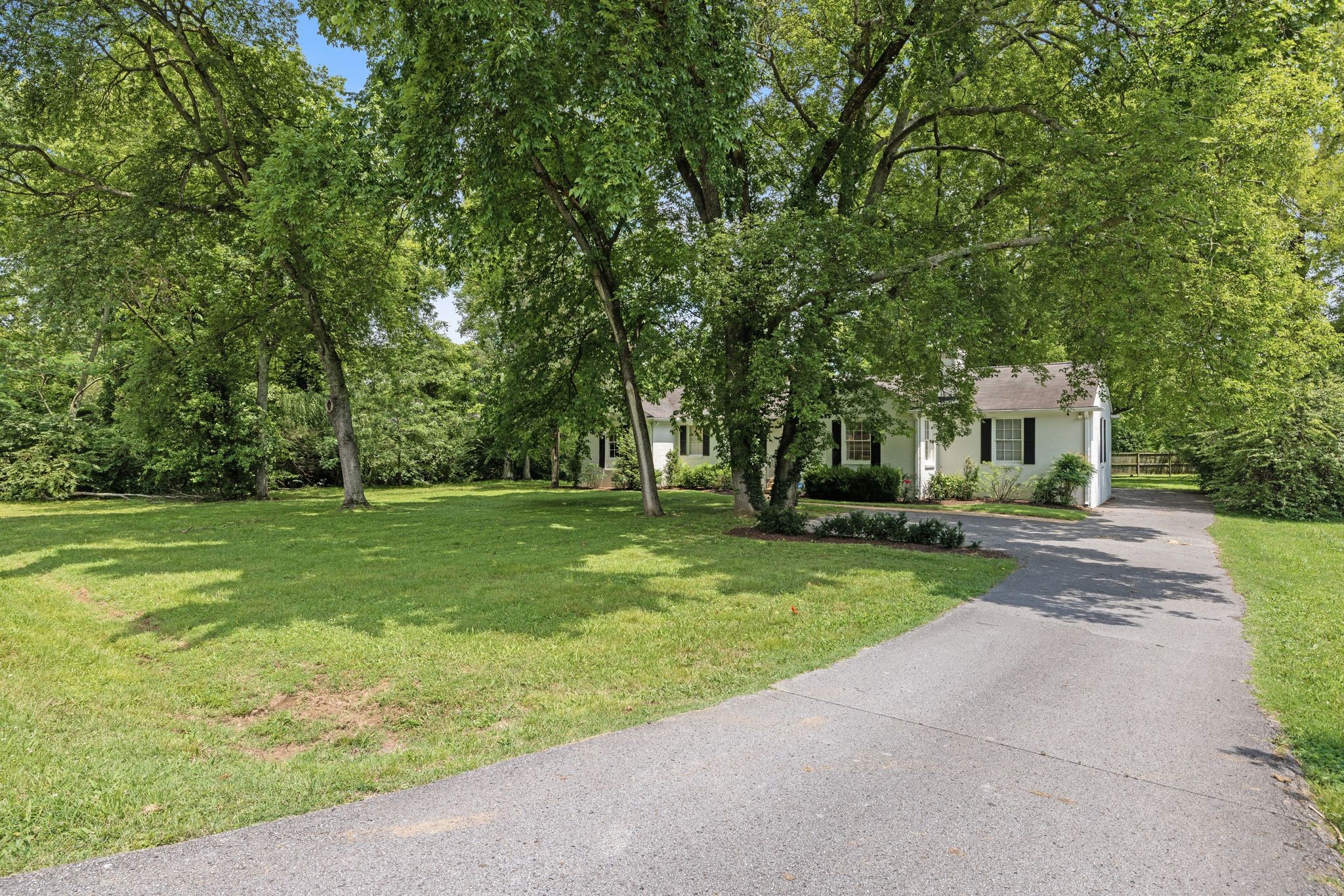 6021 Sedberry Rd