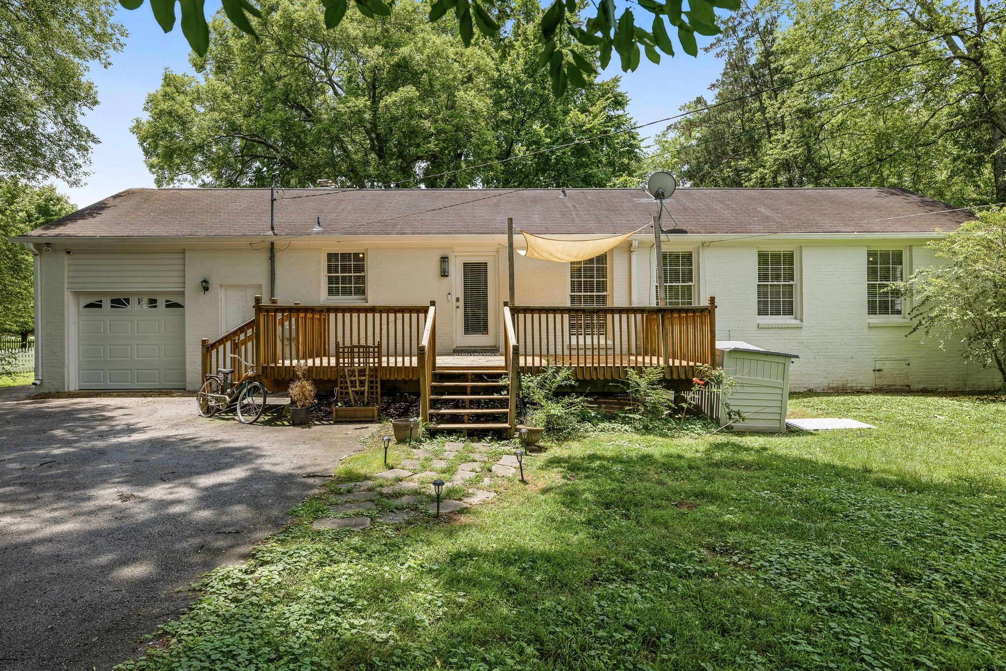 6021 Sedberry Rd