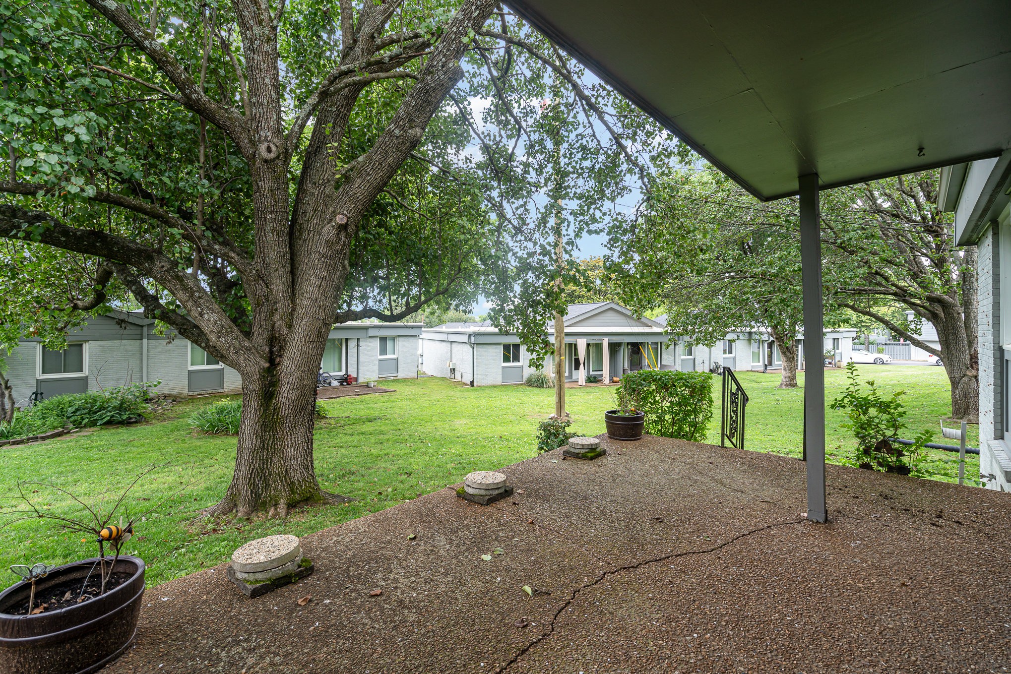 1900 Richard Jones Rd Unit: J4