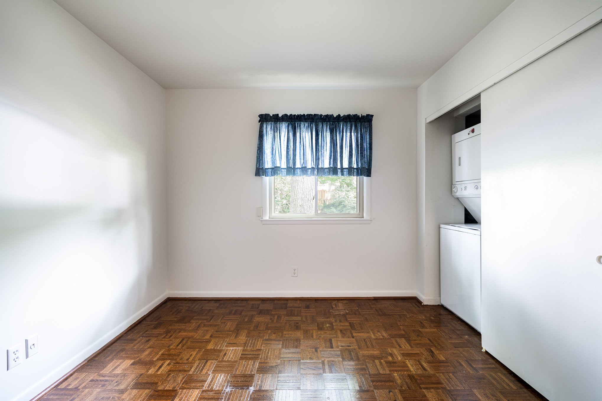 1900 Richard Jones Rd Unit: J4