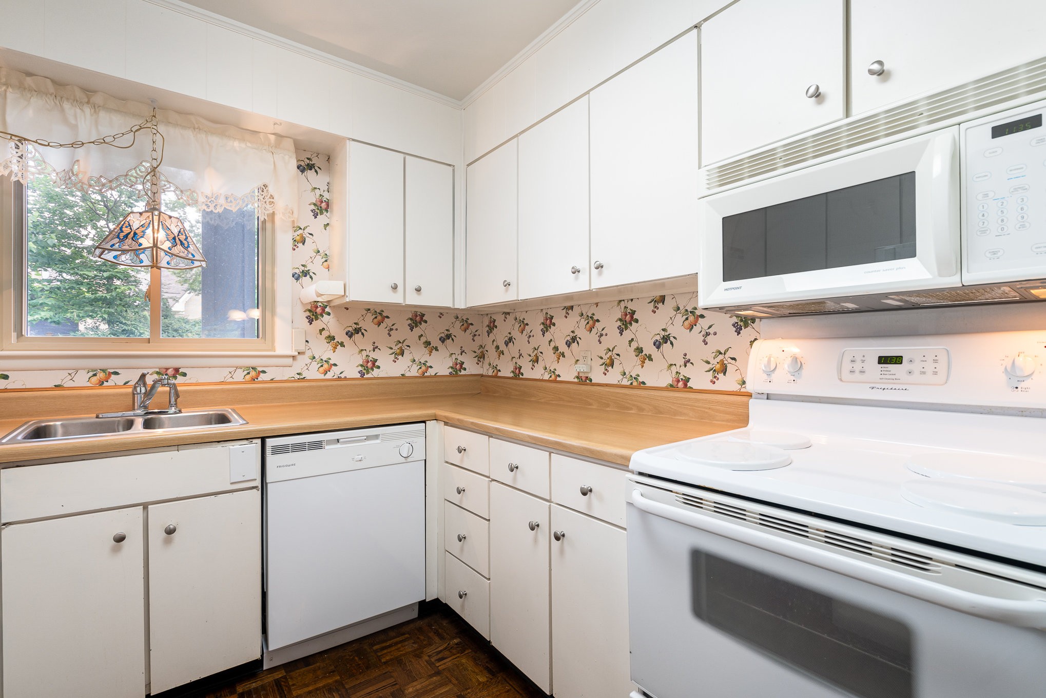 1900 Richard Jones Rd Unit: J4