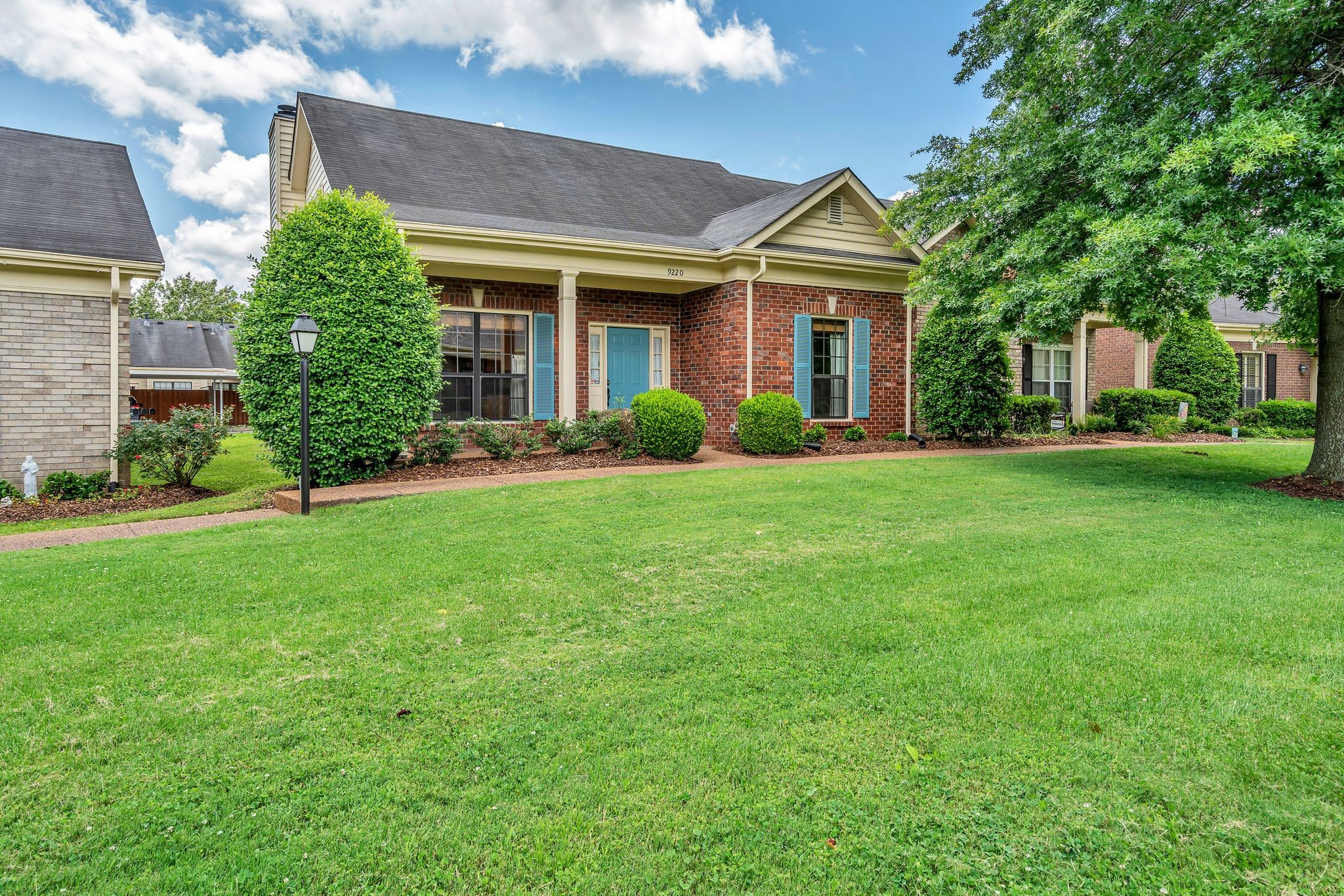 9220 Sawyer Brown Rd