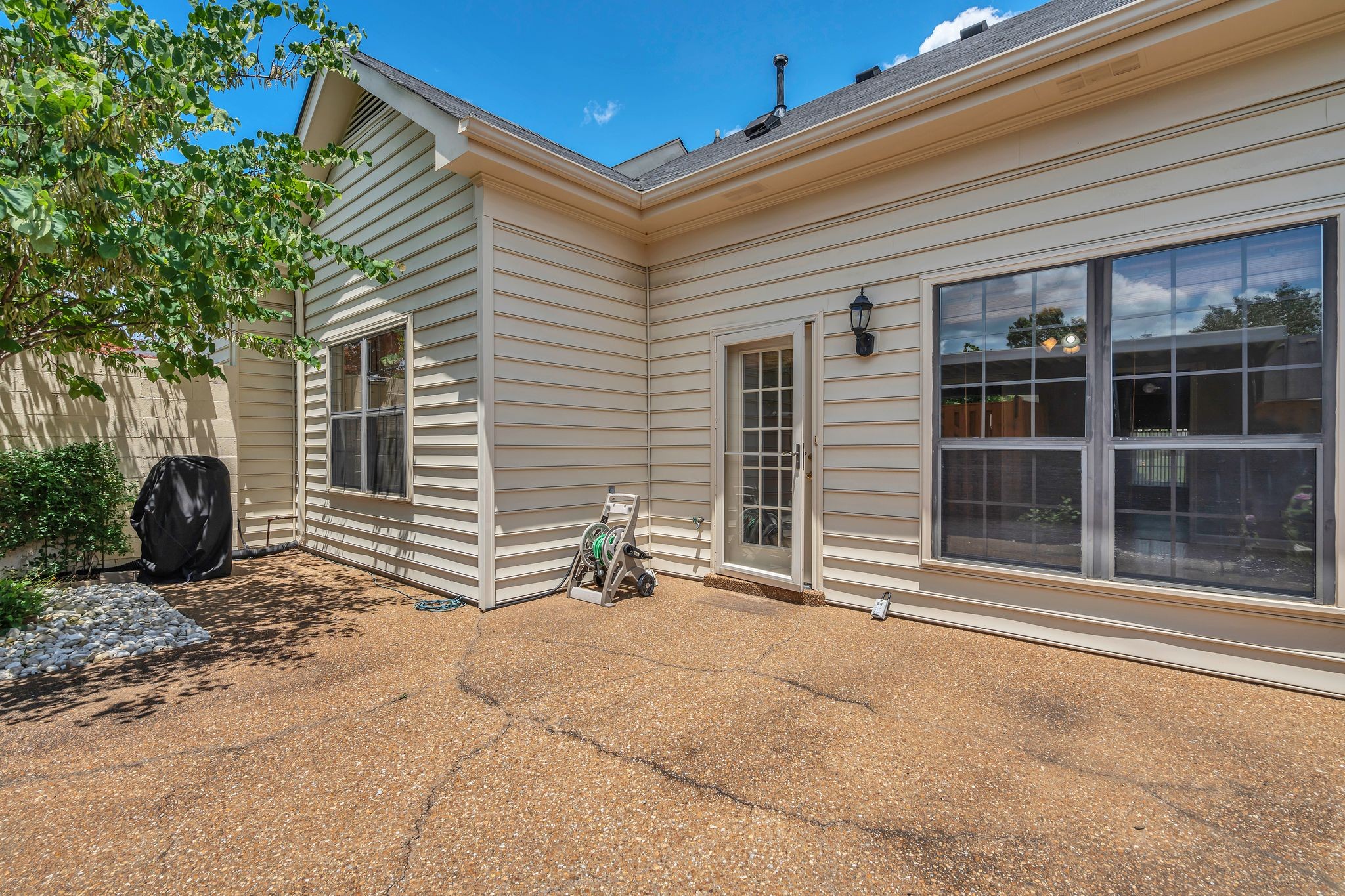 9220 Sawyer Brown Rd