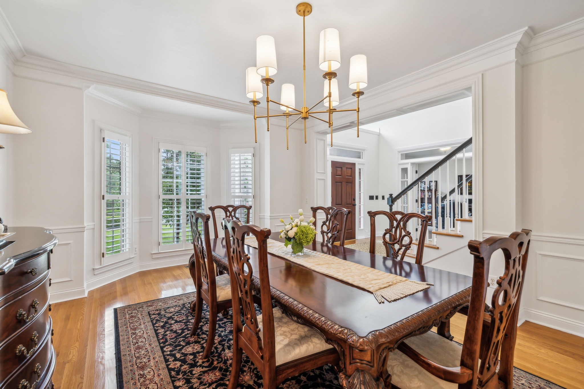211 Waterbury Cir
