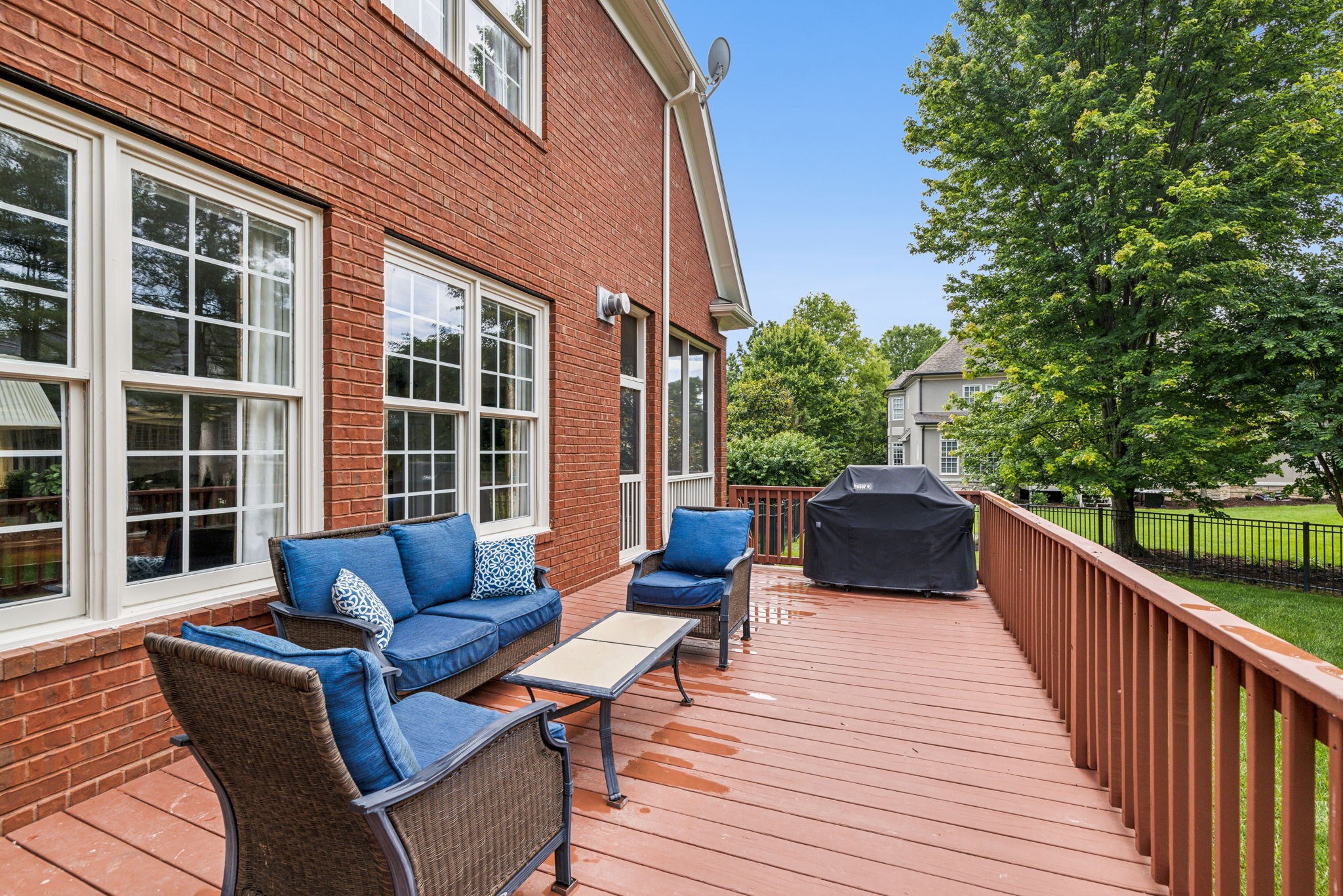 211 Waterbury Cir