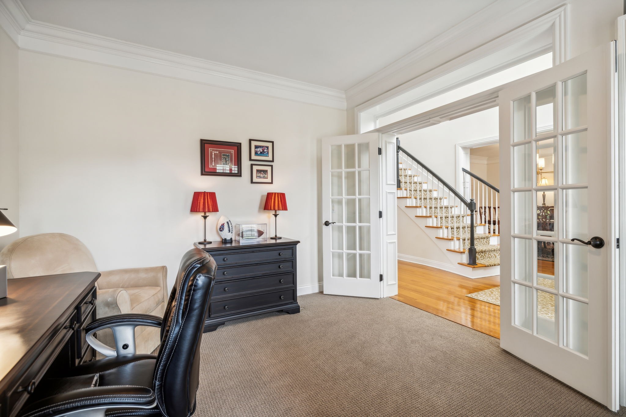 211 Waterbury Cir