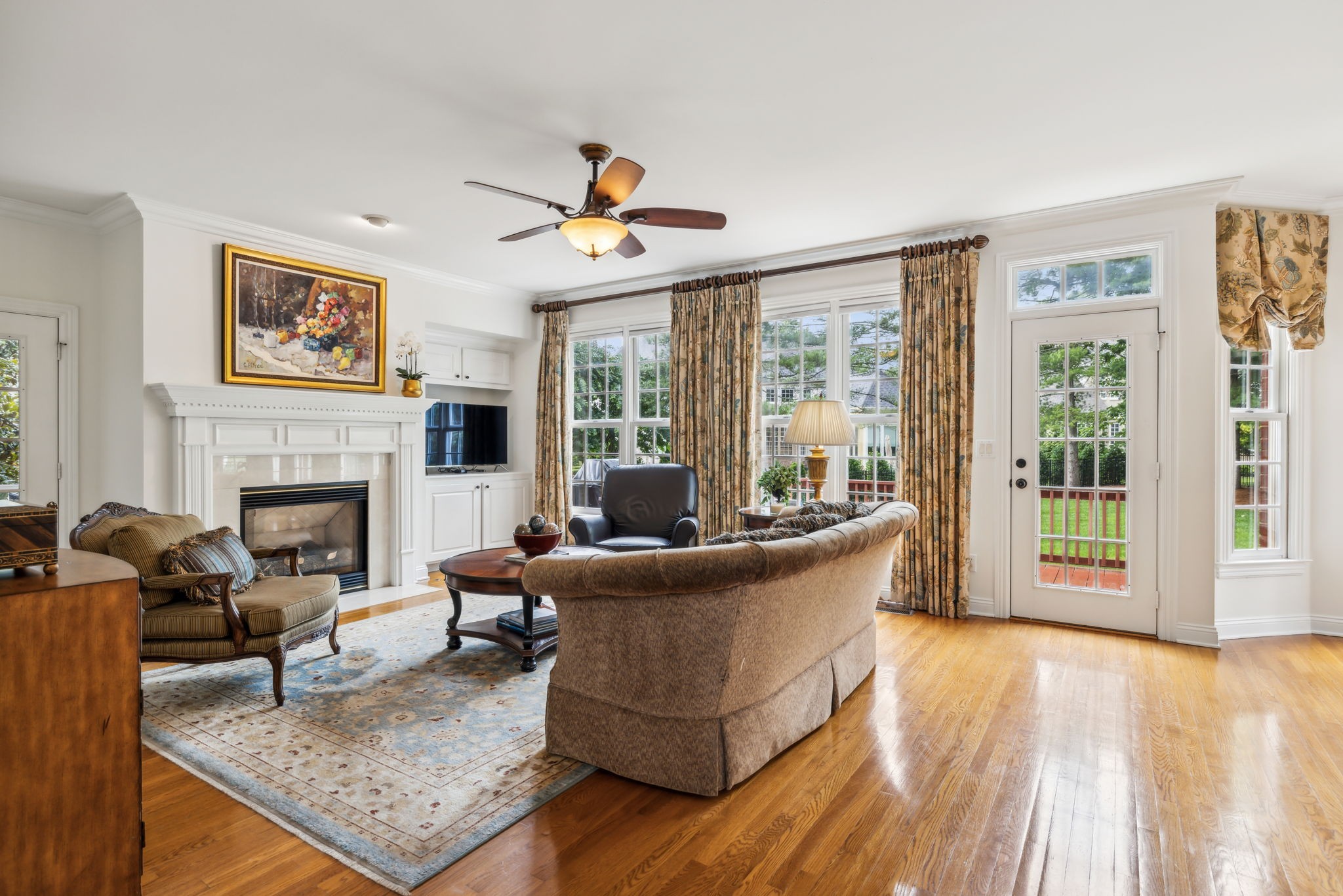 211 Waterbury Cir