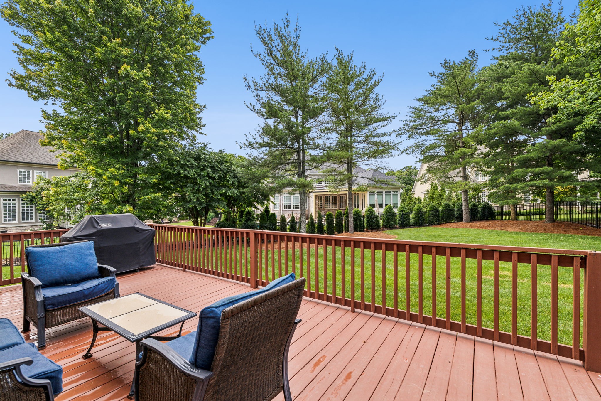 211 Waterbury Cir